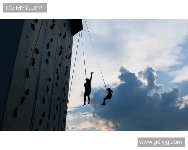 成都攀岩队灵活性变革引发热议探索攀岩运动的新发展方向