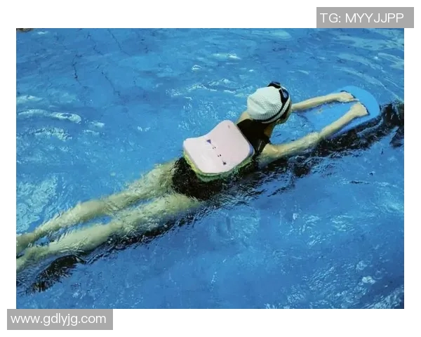 蛙泳基本动作解析与技巧提升方法探讨