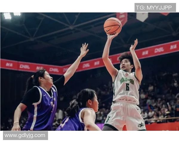 广州篮球队在钻石联赛中的奋进之路与辉煌成就全景回顾