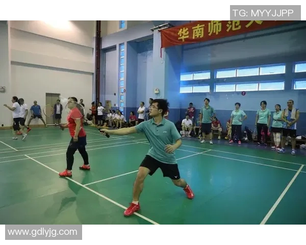 重庆羽毛球队的拼搏之路：一段不屈奋斗的纪实故事